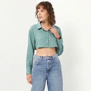 3/30$🤍 ARDENE | Green and white plaid cropped button down